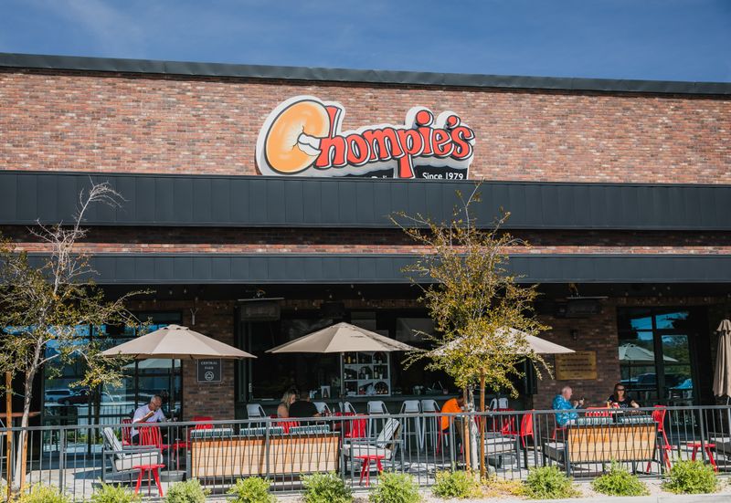 Chompie's Restaurant, Deli, and Bakery - Phoenix, Arizona