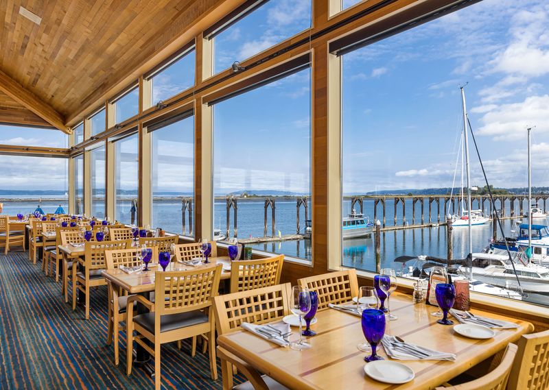 13 Washington Breakfast Spots Where Dungeness Crab Is The Morning Star 14 Anthony’s HomePort Everett – Everett, WA