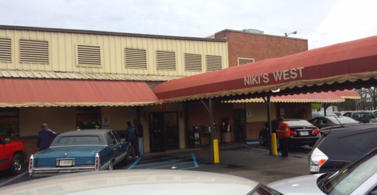 These Alabama Italian Counters Get So Busy You’d Think It’s The Weekend Every Night