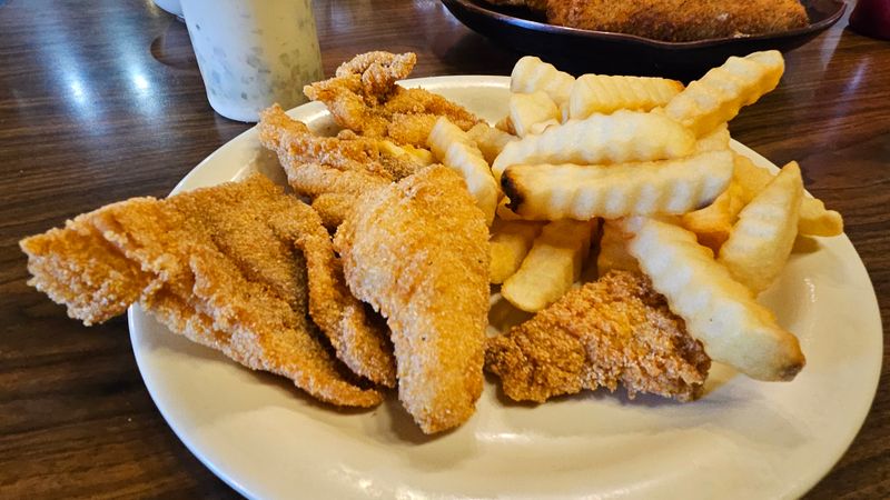 Golden Catfish Fillet Plate