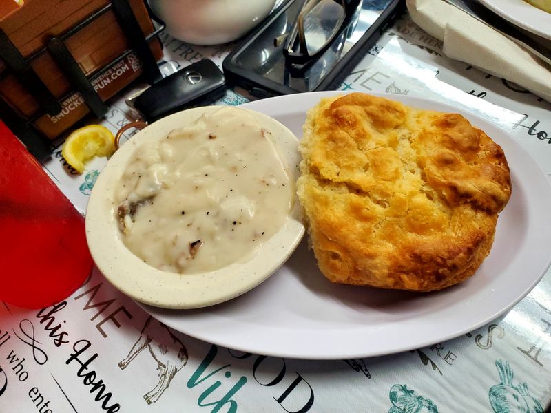 This Florida Biscuit Barn Serves Fluffy Biscuits And Sausage Gravy Locals Call the “Real Southern Deal” 6 Signature Fluffy Biscuit And Sausage Gravy