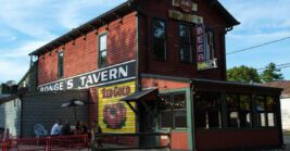This Indiana Tavern Has People Lining Up Night After Night And Locals Wouldn’t Have It Any Other Way