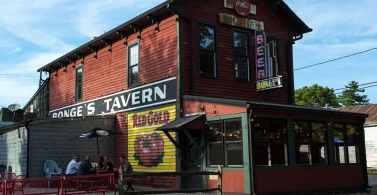 This Indiana Tavern Has People Lining Up Night After Night And Locals Wouldn’t Have It Any Other Way