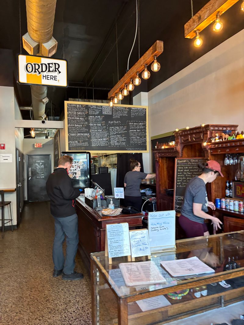 This Nebraska Sandwich Window Is So Protected Locals Won’t Tell You The Best Time To Go 2 The Legendary Line Ritual