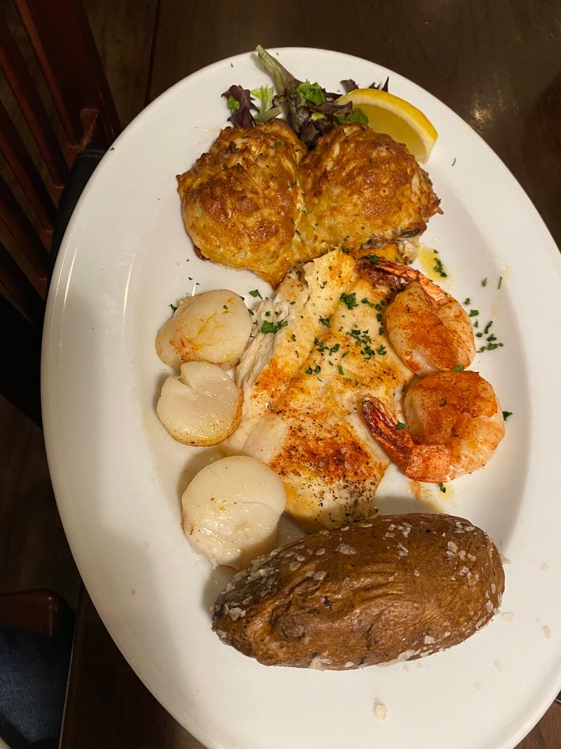 This Maryland Crab Cake Counter Has Locals Timing Their Visits Like A Ritual 11 Airport Pro Tip From BWI