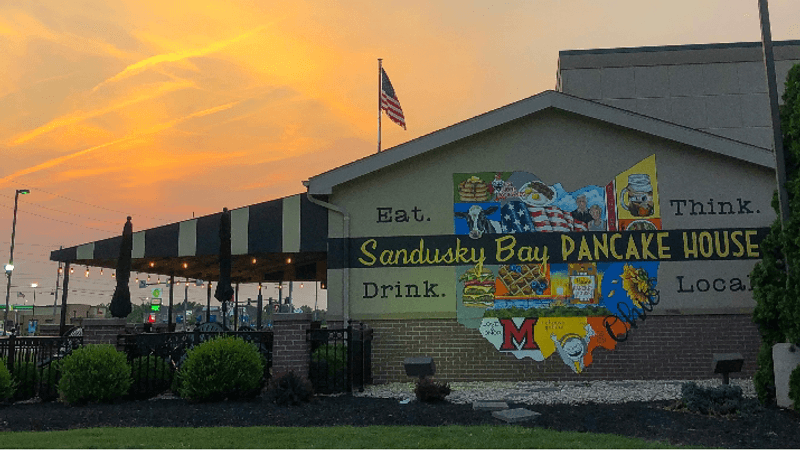 11 Ohio Breakfast Diners Where The First Smell Of Bacon Means The Day Will Be Good 16 Sandusky Bay Pancake House - Sandusky, Ohio