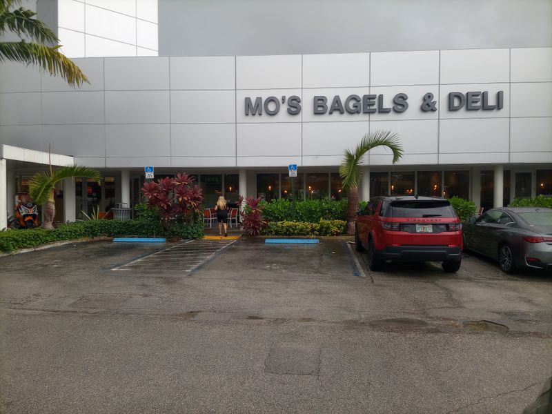Mo's Bagels & Deli - Aventura, Florida