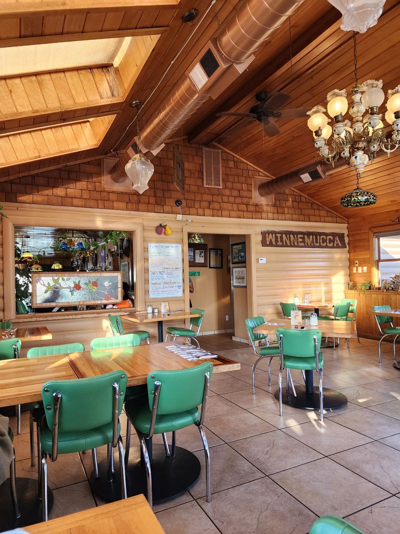 This Nevada High-Desert Breakfast House Serves Pecan-Crusted French Toast Road-Trippers Still Dream About 20 Clean and Comfortable Stopover