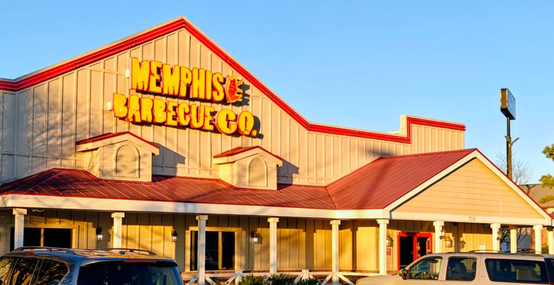 11 BBQ Places Pitmasters Recommend When They Don’t Feel Like Firing Up the Smoker 16 Memphis Barbecue Company — Memphis, Tennessee