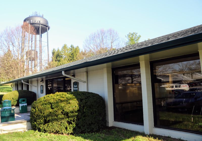 14 Kentucky Biscuit Windows Locals Call Their Morning Salvation 17 Keeneland Track Kitchen – Lexington, KY