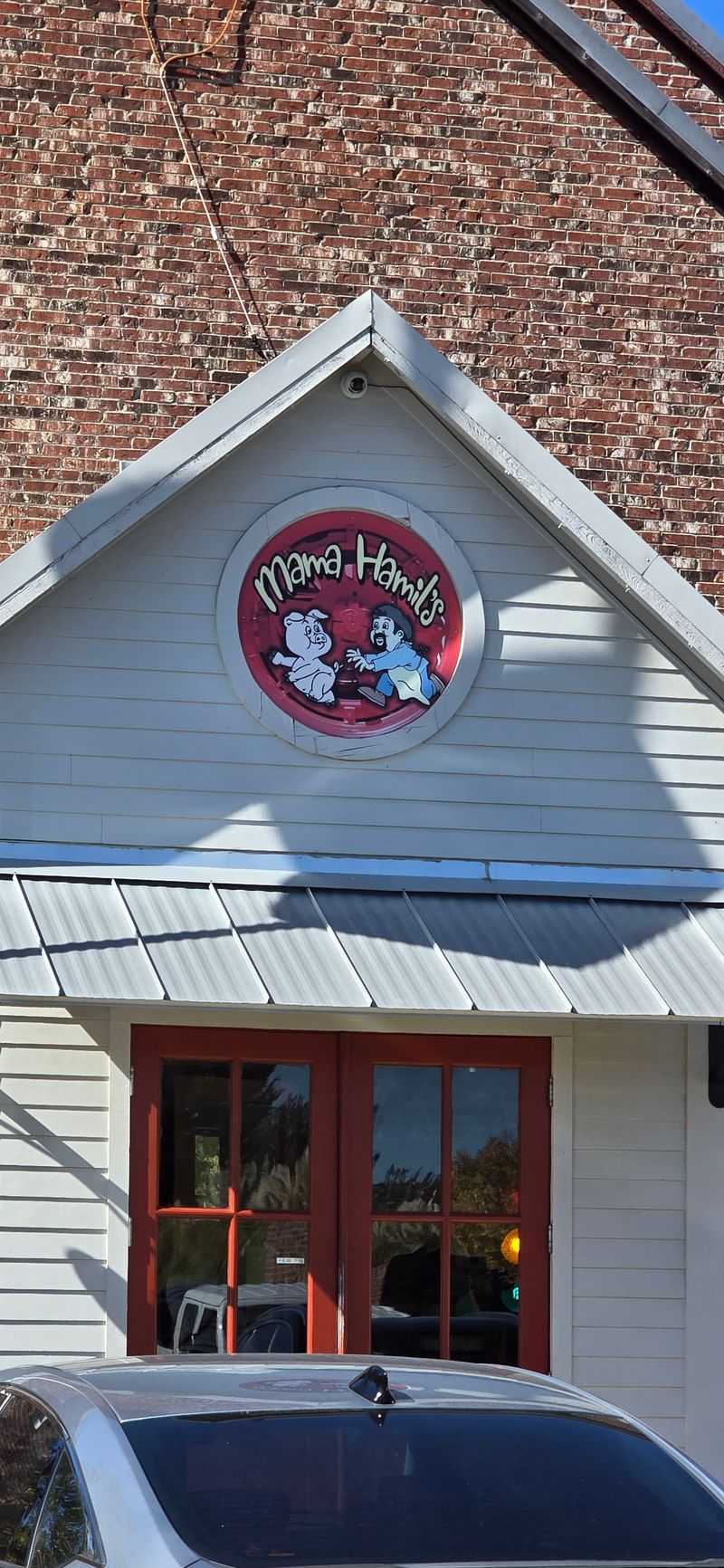 13 Catfish Houses Across America Where Friday Nights Still Feel Like Tradition 10 Mama Hamil's Southern Cookin' and Bar B Que Buffet – Madison, MS