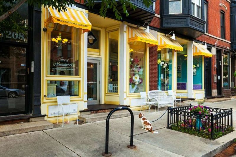 Sweet Mandy B's Bakery - Chicago, Illinois