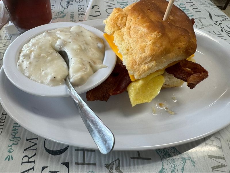 This Florida Biscuit Barn Serves Fluffy Biscuits And Sausage Gravy Locals Call the “Real Southern Deal” 15 Biscuit Barn Kids Plate