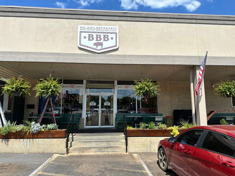 10 Roadside Breakfast Grills Across America Serving Plates That Cover the Whole Table 7 Big Bad Breakfast - Oxford, Mississippi