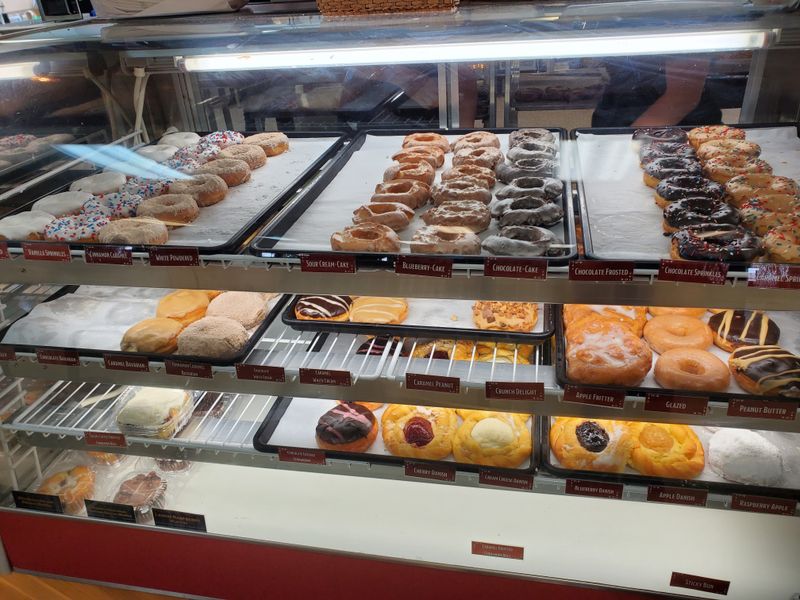 People Cross Indiana Just To Try The Cinnamon Rolls At This Roadside Bakery 5 Coffee Pairings That Shine