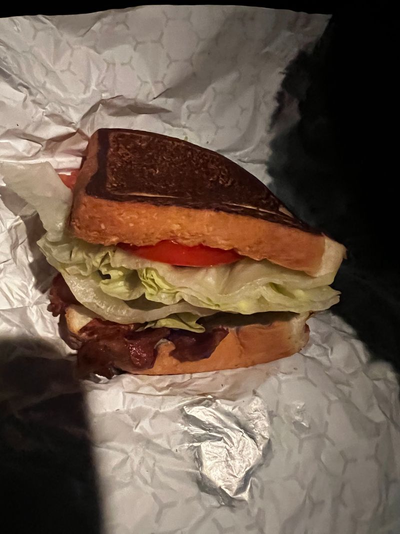 This Alabama Biscuit House Serves Sausage Gravy Locals Say Defines Southern Mornings 17 Why Locals Keep Coming Back