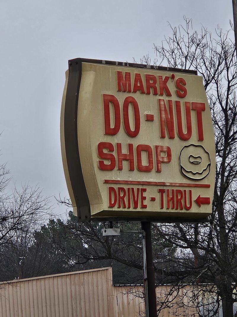 Mark's Do-Nut Shop - North Little Rock, Arkansas