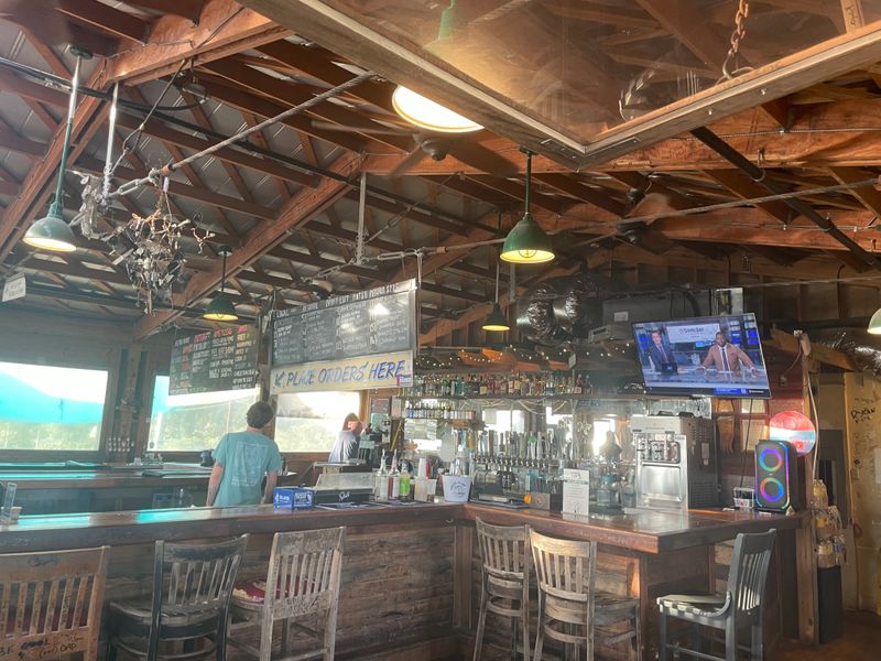 Why Locals Claim This Charleston, South Carolina Shrimp Shack Beats Any Beachfront Spot 18 Kid-Friendly, Group-Ready Energy