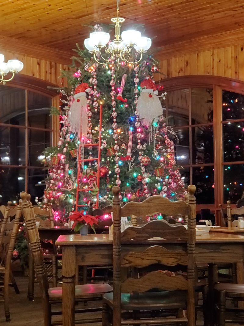 Seasonal Decor And Festive Touches