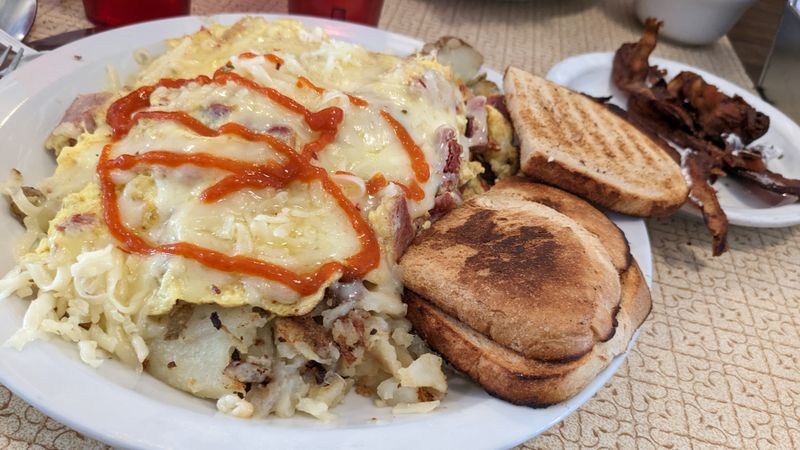 This Wisconsin Game-Day Diner Serves Scramblers And Pancakes So Big Locals Skip Lunch After Breakfast 18 What To Order First Time