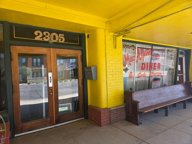 This Phoenix Drive-In Still Spins Shakes Locals Say Taste Exactly Like Their Childhood 18 Location And Parking Tips