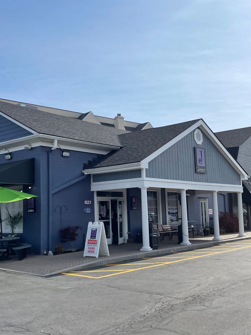 14 Kentucky Breakfast Counters Serving Biscuits And Gravy That Still Taste Like Home 14 Josie's Restaurant - Lexington, Kentucky