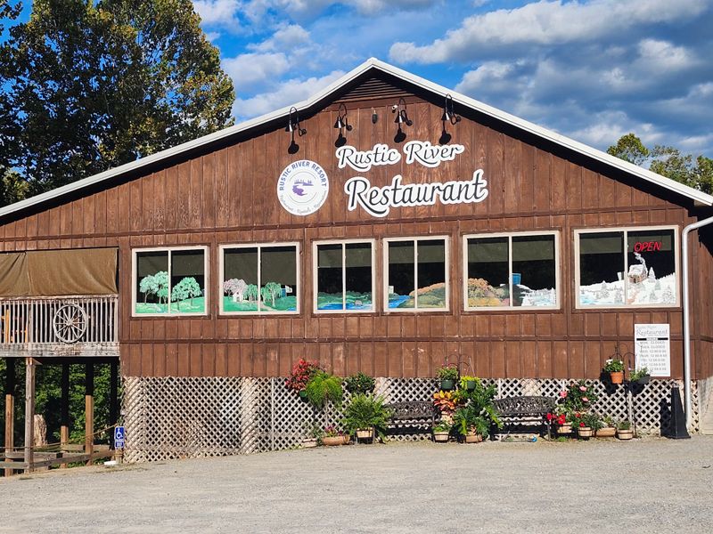 Rustic River Restaurant - Tazewell, TN