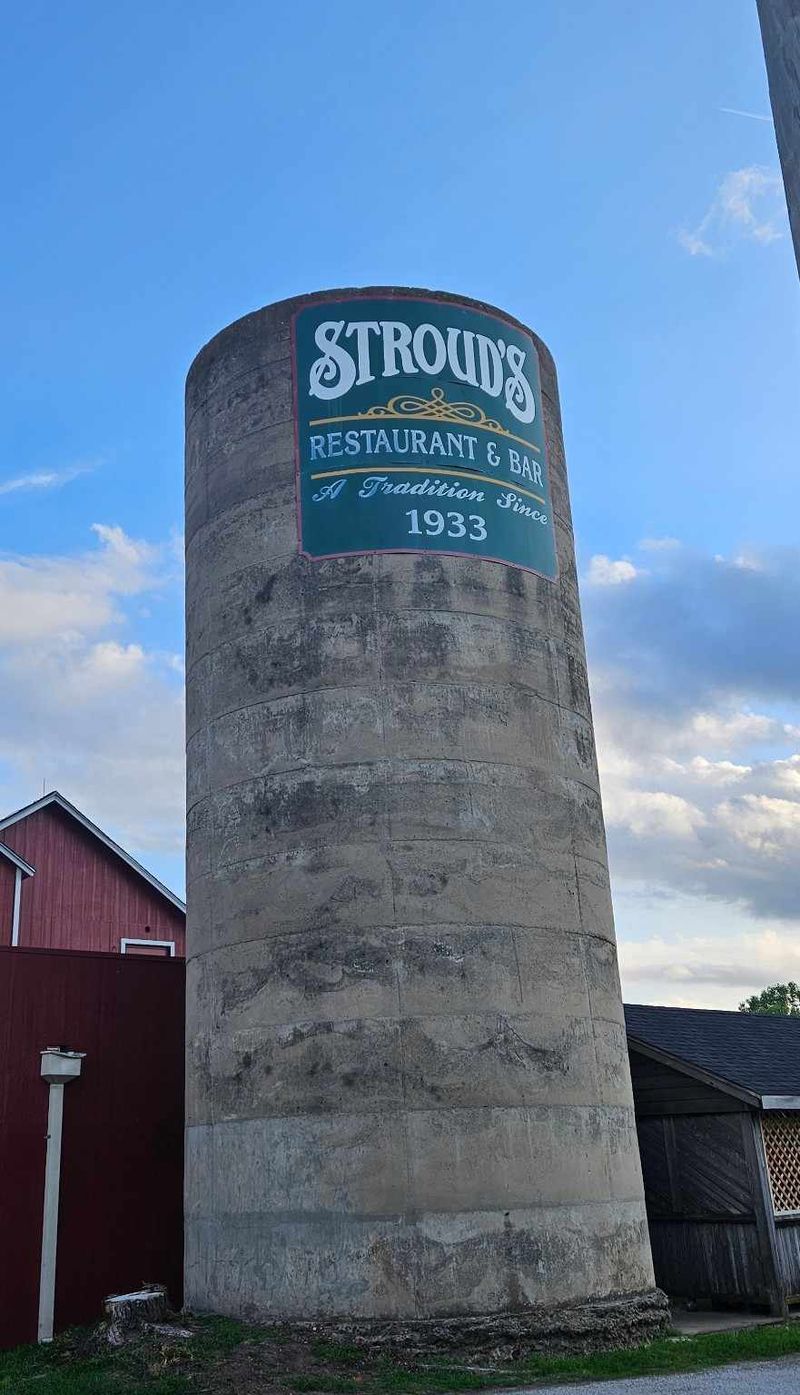 Stroud's Restaurant & Bar