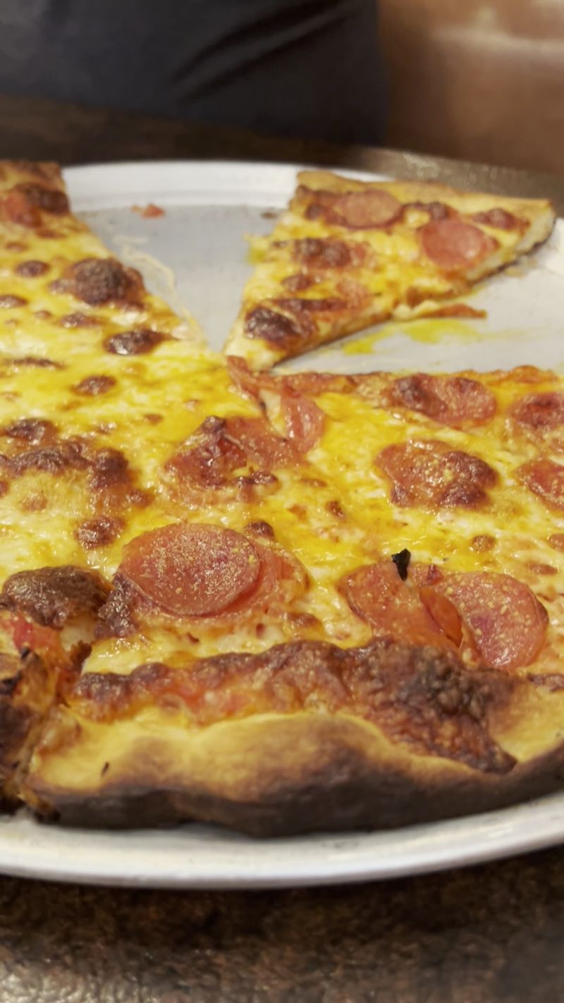 Ernie's Pizzeria - New Haven, Connecticut