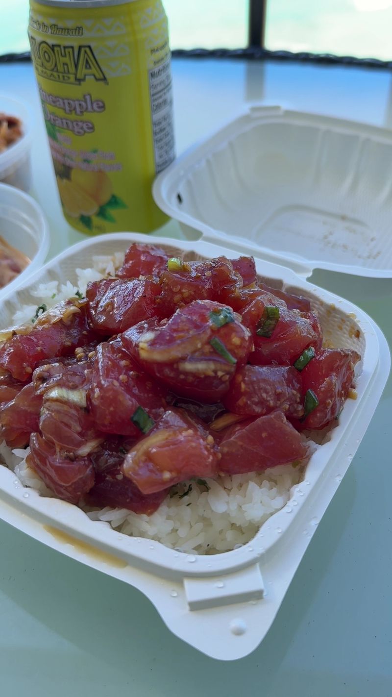 10 Hawaii Poke Counters Where The Freshness Shows Immediately 2 Ono Seafood - Honolulu, Hawaii