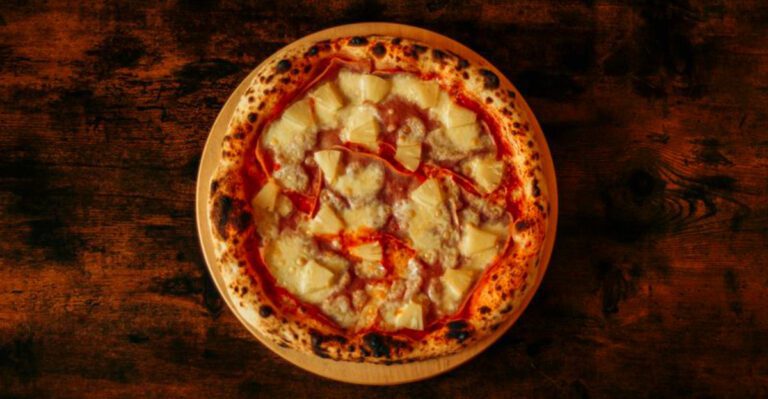 18 Foods That Make People Instantly Annoying at the Table