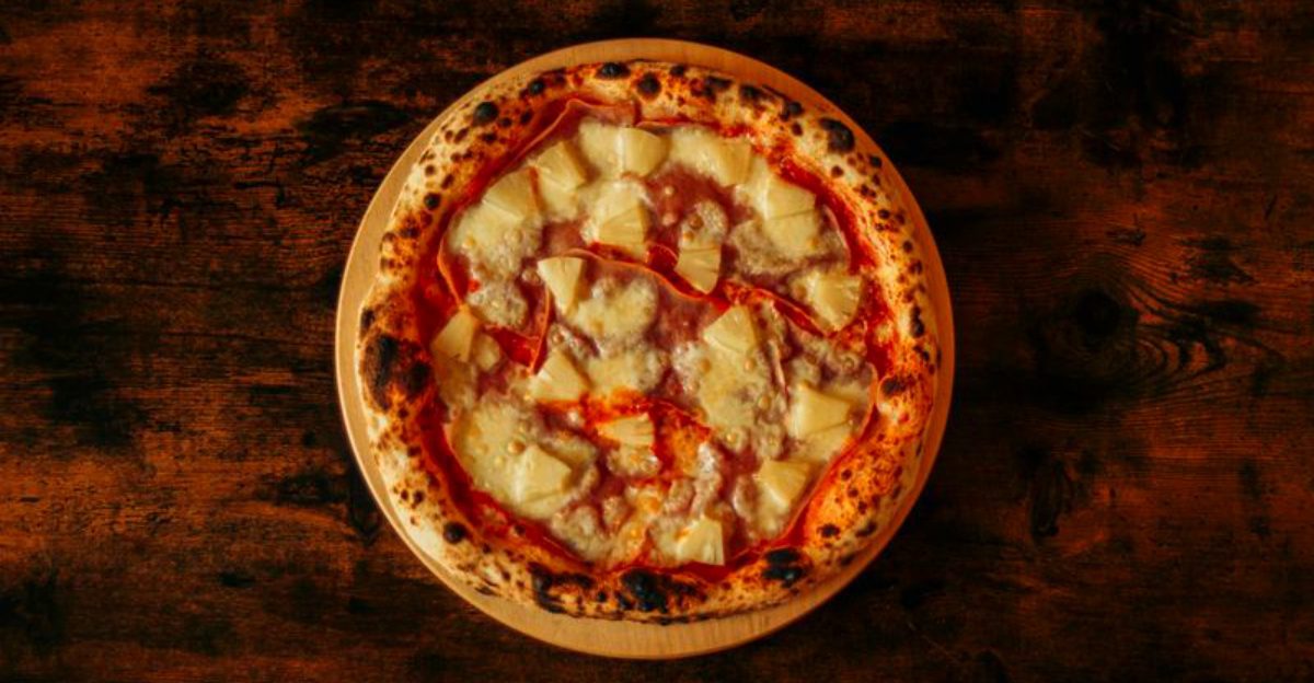 18 Foods That Make People Instantly Annoying at the Table