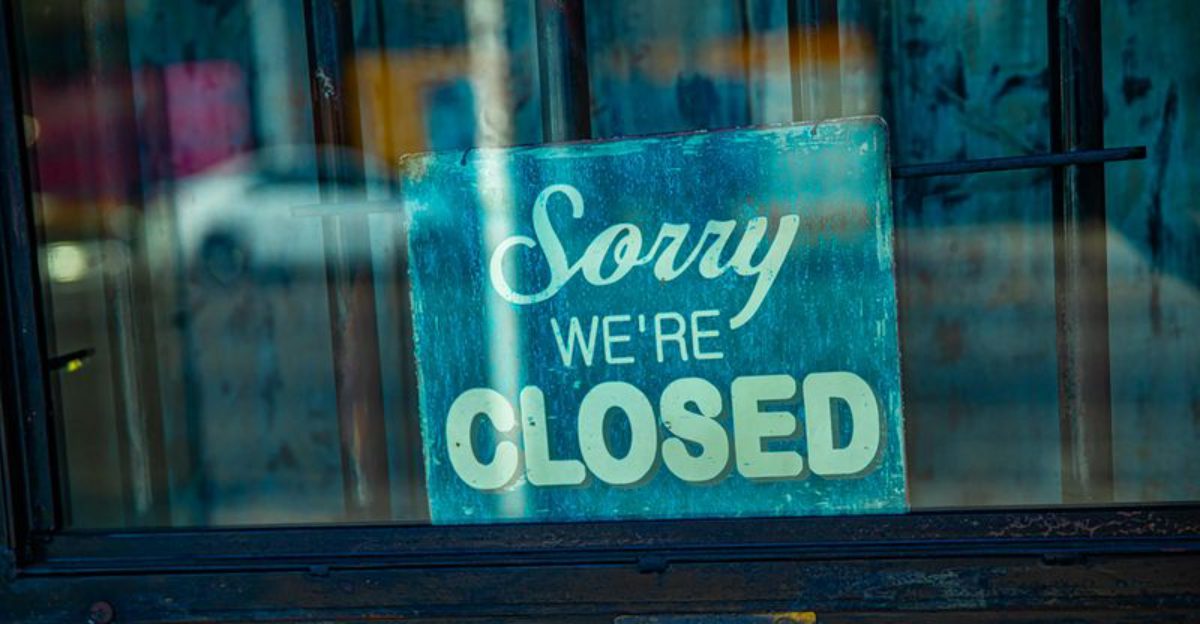 24 Restaurant Red Flags People Ignore Until Its Too Late