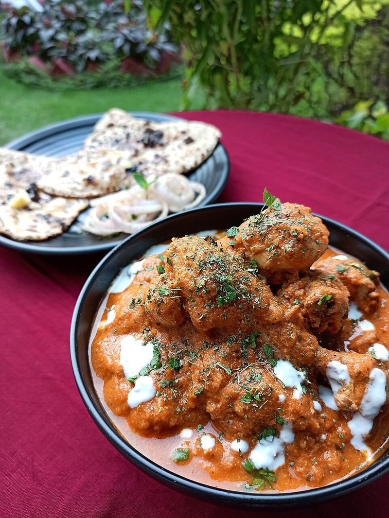 25 Indian Dishes That Win Over “No Spice” People 2 Butter chicken