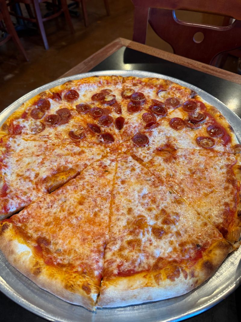 Pinos Pizza Al Centro - Phoenix, Arizona