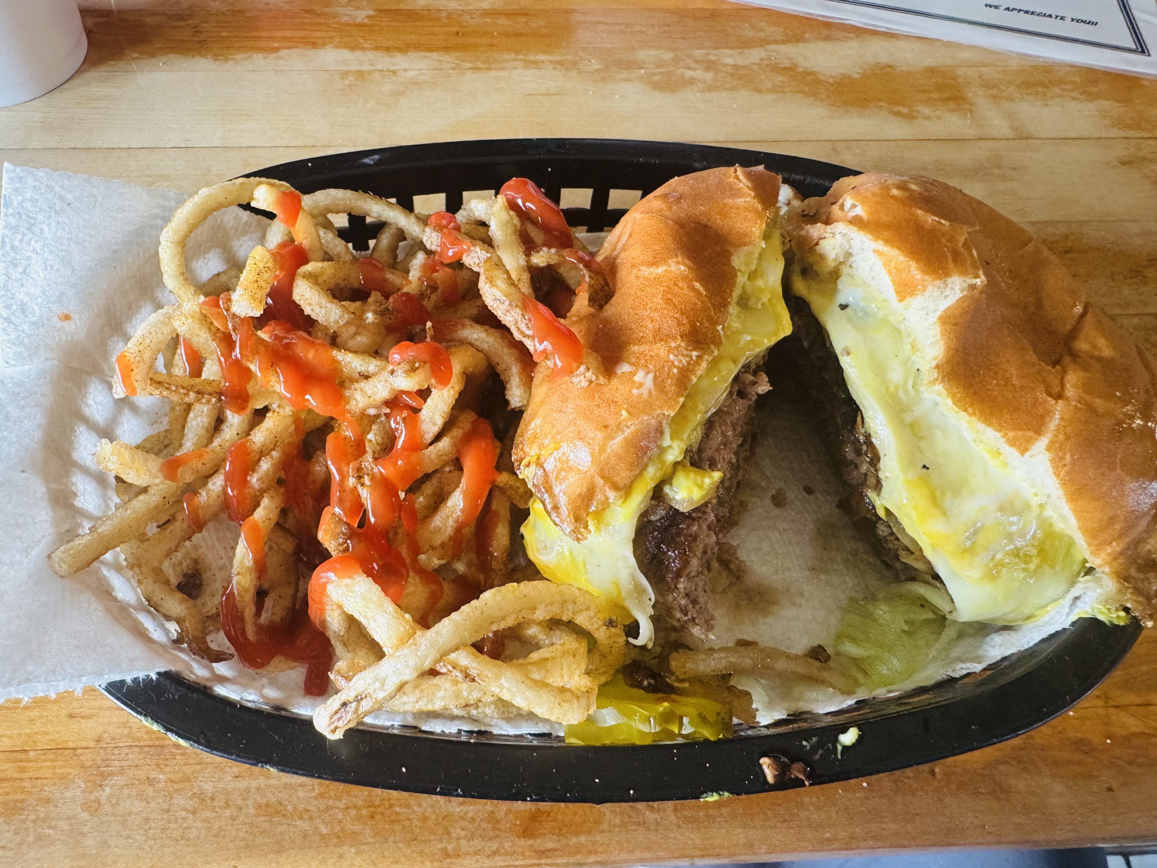 This Oklahoma Burger Grill Refuses To Rush Orders - Even When The Line Grows 20 Leaving Satisfied, Planning Return