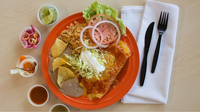 Chile Verde Plate With Tortillas