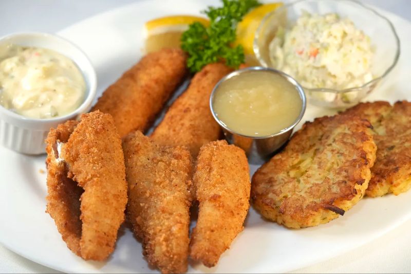 13 Wisconsin Fish Fry Taverns Where The Cod Comes Out Crackling And The Seats Fill Fast 8 The Packing House - Milwaukee, Wisconsin