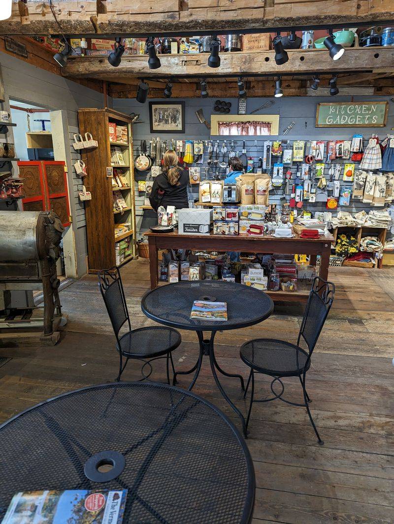 Country Kitchen Gadgets