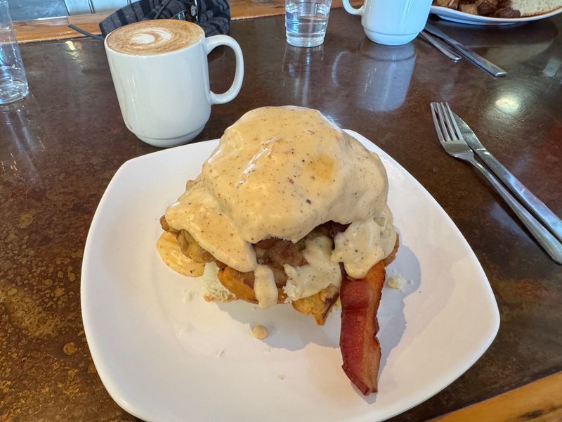 This North Carolina Biscuit Spot Serves Breakfast Biscuits Locals Say Are Worth The Morning Line 9 Vegetarian Mushroom Gravy Biscuit
