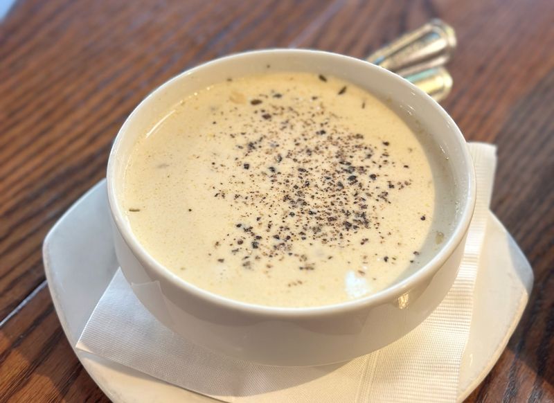 This Washington Oyster Bar Shucks So Fast, You’ll Wonder How The Line Ever Ends 10 Creamy Chowder, Big Comfort
