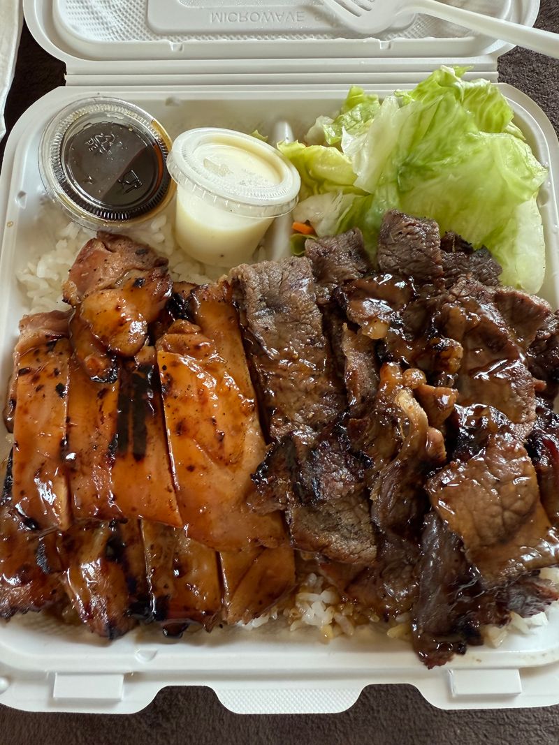 14 Washington Teriyaki Shops Serving Portions So Big Locals Save Half For Later 15 Ichi Roll Wok & Teriyaki - Seattle, Washington