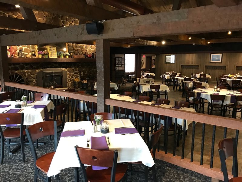 Red Blazer Restaurant & Pub - Concord, New Hampshire