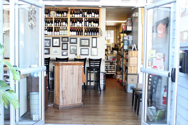 9 Delaware Beachside Seafood Spots Where Crab Fries Disappear First 7 Henlopen City Oyster House - Rehoboth Beach, Delaware