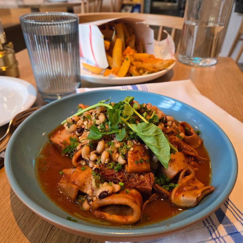 Dune Brothers Fox Point Restaurant and Market - Providence, Rhode Island