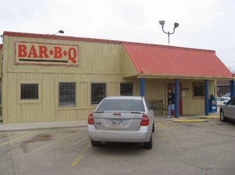 Hickory Hut BBQ - Salina, Kansas