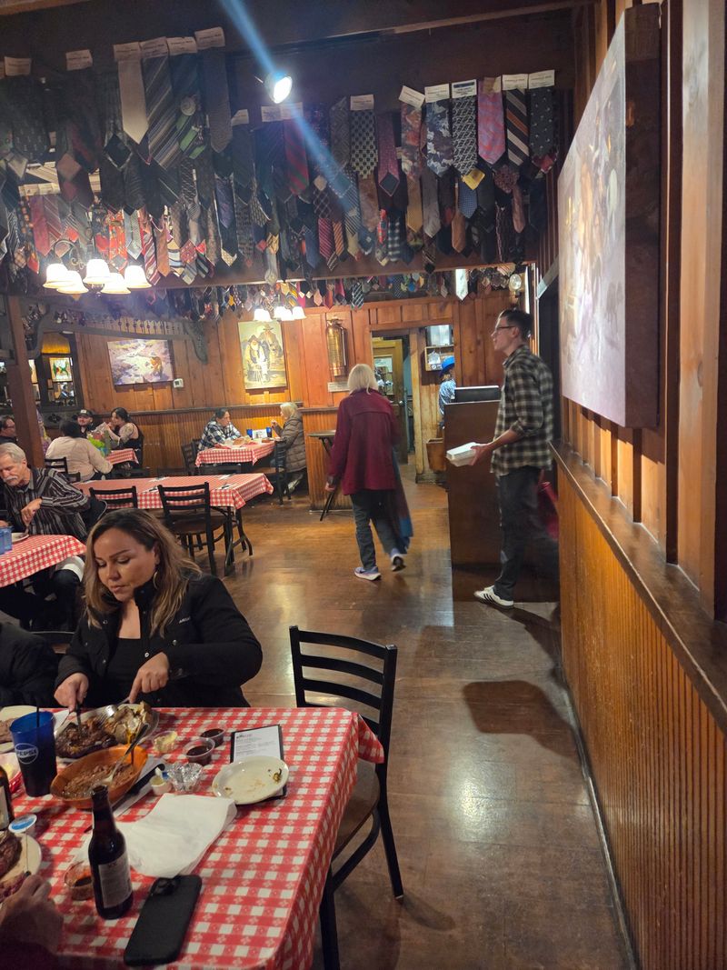 Service, Atmosphere, And Pace