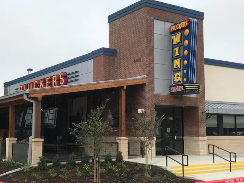 Pluckers Wing Bar - Austin, Texas