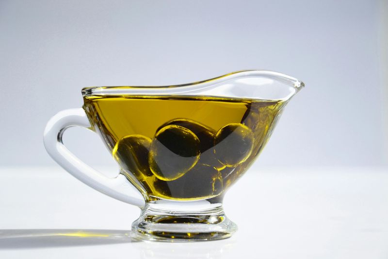 21 Foods People Only Respect After They Get Expensive 5 Olive oil