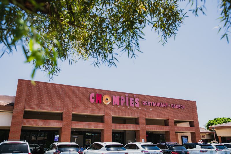 Chompie's Restaurant, Deli, and Bakery - Scottsdale, Arizona